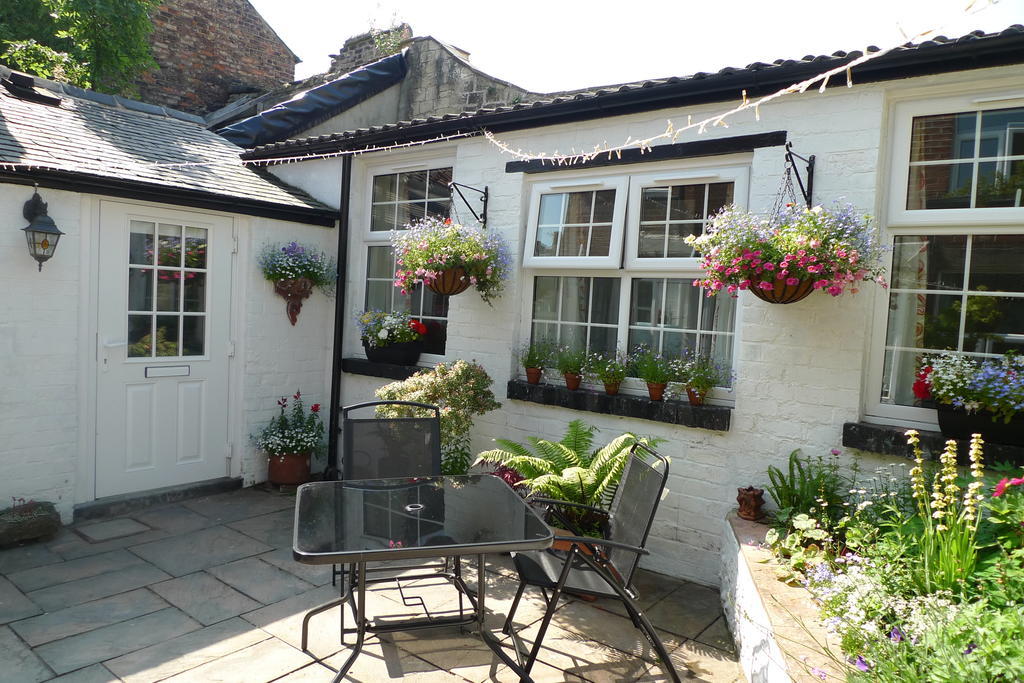 Courtyard Cottage Knaresborough Ngoại thất bức ảnh